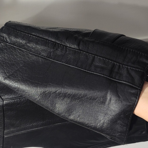 INTERSTATE LEATHER Vest In Size Large - Picture 4 of 9